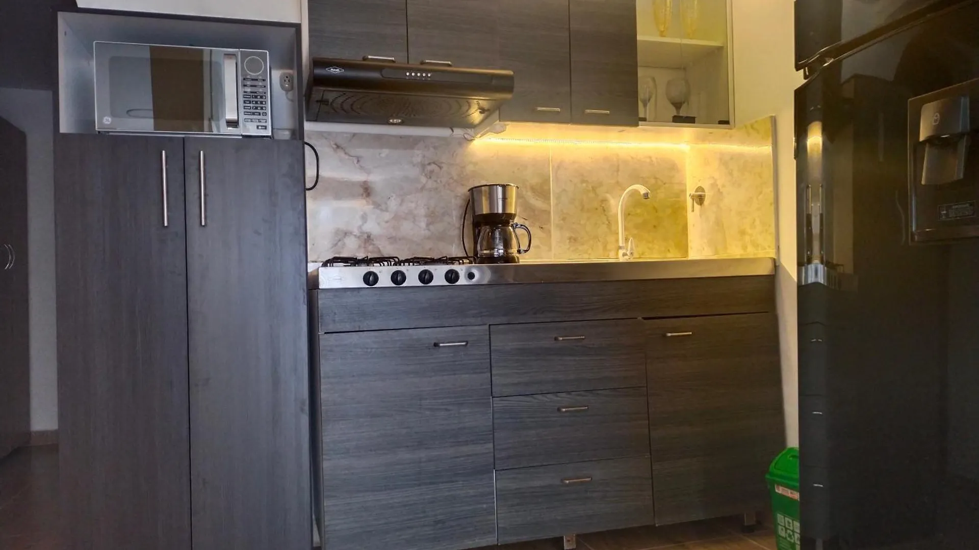 Apartamento Cerca Al Poblado Muy Tranquilo Medellín 0*,  Kolumbia